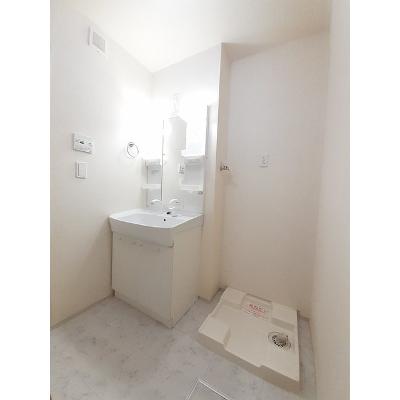 カーサ・セレーノＢ 203【管理NO：1-018181302-02030】 ★家具家電は申し込み後に搬入します 2026年08月上旬入居可能の物件写真6