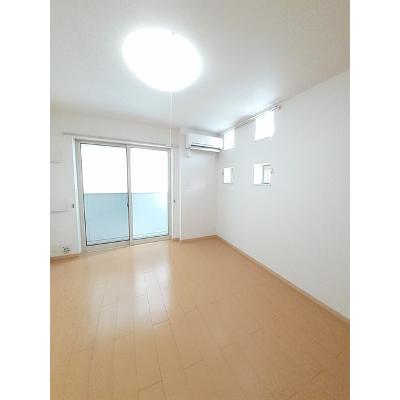 キルシュ　ブラウ 106【管理NO：1-017895401-01050】 ★家具家電は申し込み後に搬入しますの物件写真2