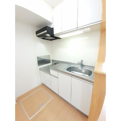 ルーチェ 101【管理NO：1-017095901-01010】 ★家具家電は申し込み後に搬入します★の物件写真3
