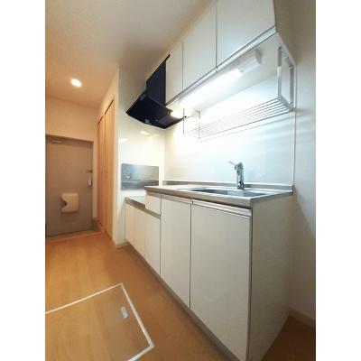 ライラック 105【管理NO：1-016997901-01040】 ★家具家電は申し込み後に搬入します★ ★2026年10月下旬入居可能★の物件写真3