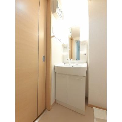 ライラック 105【管理NO：1-016997901-01040】 ★家具家電は申し込み後に搬入します★ ★2026年10月下旬入居可能★の物件写真6