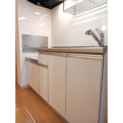 ライラック 102【管理NO：1-016997901-01020】 ★家具家電は申し込み後に搬入します★の物件写真3