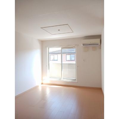 セレブリティ　Ｃ 203【管理NO：1-016740302-02030】 ★家具家電は申し込み後に搬入しますの物件写真2