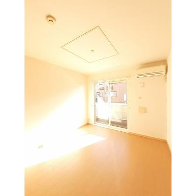 セレブリティ　Ｃ 102【管理NO：1-016740302-01020】 ★家具家電は申し込み後に搬入しますの物件写真2