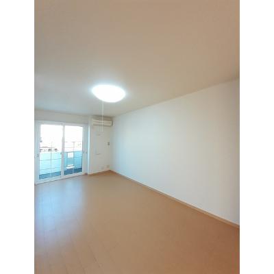 ボヌール 102【管理NO：1-016011201-01020】 ★家具家電は申し込み後に搬入しますの物件写真2