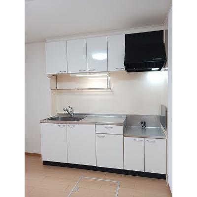 リブ・グリーン 103【管理NO：1-015298101-01030】 ★家具家電は申し込み後に搬入しますの物件写真3