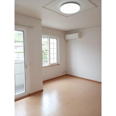 サニーサイドＵＰ 102【管理NO：1-014988901-01020】 ★家具家電は申し込み後に搬入しますの物件写真2
