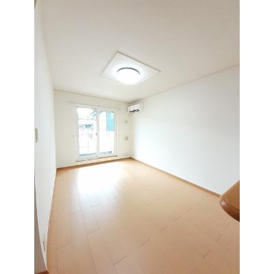カトル・セゾン　Ⅱ 203【管理NO：1-014932902-02030】 ★家具家電は申し込み後に搬入しますの物件写真2