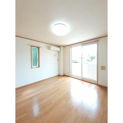 キャプリコートＣ 101【管理NO：1-012441301-01010】 ★家具家電は申し込み後に搬入します★の物件写真2