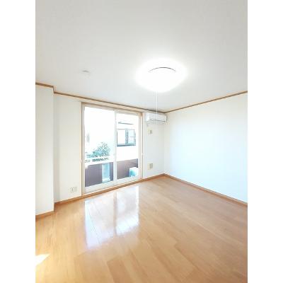 シャン・ド・フルール　Ｂ 101【管理NO：1-012342002-01010】 ★家具家電は申し込み後に搬入しますの物件写真2