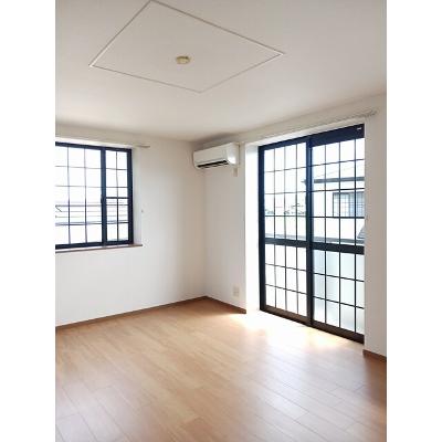 カサ　モデルナ　Ⅱ 205【管理NO：1-011640702-02040】 ★家具家電は申し込み後に搬入しますの物件写真2