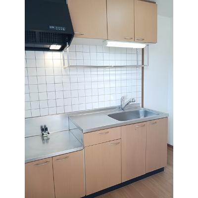 カサ　モデルナ　Ⅱ 205【管理NO：1-011640702-02040】 ★家具家電は申し込み後に搬入しますの物件写真3