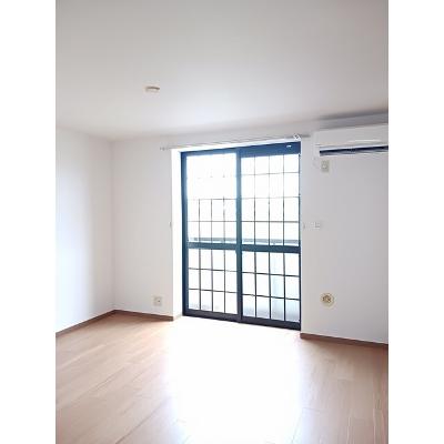 カサ　モデルナ　Ⅰ 103【管理NO：1-011640701-01030】 ★家具家電は申し込み後に搬入しますの物件写真2