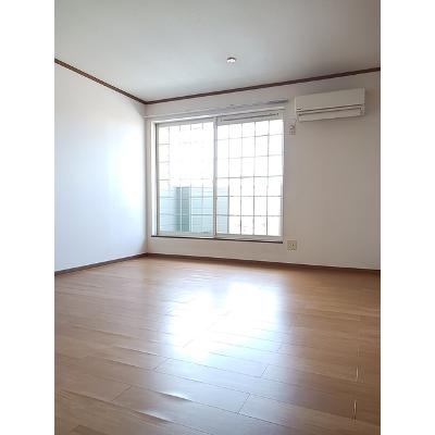 ラフィネ北島 203【管理NO：1-010359401-02030】 ★家具家電は申し込み後に搬入しますの物件写真2