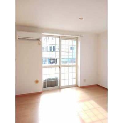 ロイヤル雑賀 205【管理NO：1-007960401-02040】 ★家具家電は申し込み後に搬入します★の物件写真2