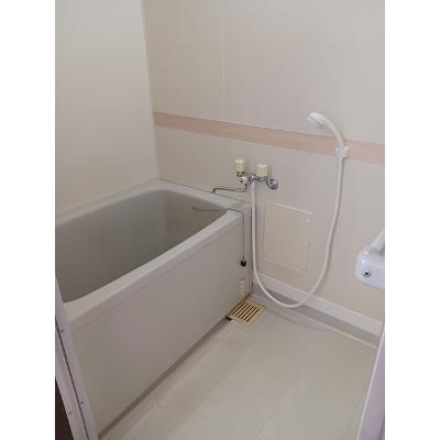 ＣｏｕｎｔｒｙⅠ 101【管理NO：1-007781501-01010】 ★家具家電は申し込み後に搬入します★の物件写真4