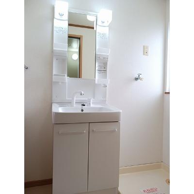 ＣｏｕｎｔｒｙⅠ 101【管理NO：1-007781501-01010】 ★家具家電は申し込み後に搬入します★の物件写真6