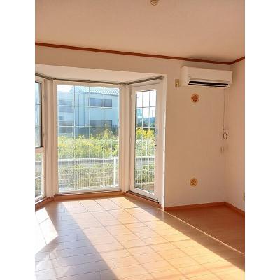 カトレア 102【管理NO：1-005952001-01020】 ★家具家電は申し込み後に搬入しますの物件写真2
