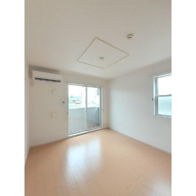 カルム 101【管理NO：1-017021301-01010】 ★家具家電は申し込み後に搬入しますの物件写真2