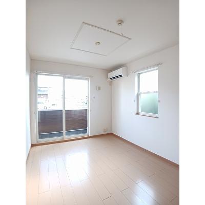 リバティ　ゾーン　ナカヤマＢ 101【管理NO：1-014811302-01010】 ★家具家電は申し込み後に搬入しますの物件写真2