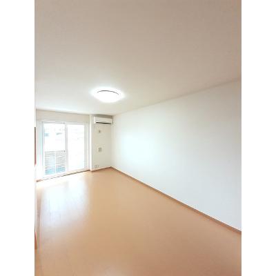 エスポア 102【管理NO：1-014719201-01020】 ★家具家電は申し込み後に搬入します 2026年08月中旬入居可能の物件写真2