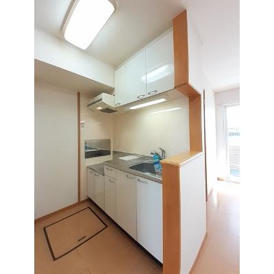 エスポア 102【管理NO：1-014719201-01020】 ★家具家電は申し込み後に搬入します 2026年08月中旬入居可能の物件写真3
