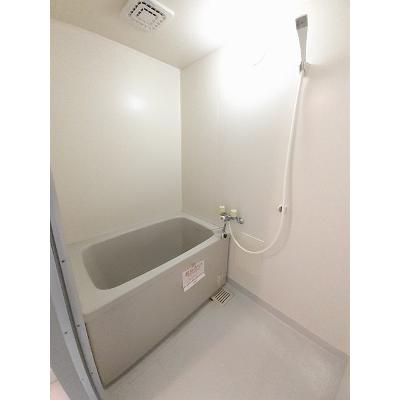 ルレーブ・ロイヤル 302【管理NO：1-005966001-03020】 ★家具家電は申し込み後に搬入しますの物件写真4