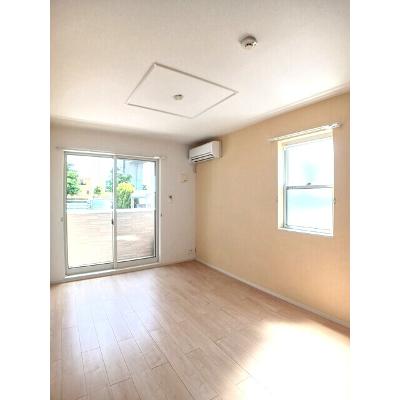 エスペランサⅡ 101【管理NO：1-021874901-01010】 ★家具家電は申し込み後に搬入します★の物件写真2