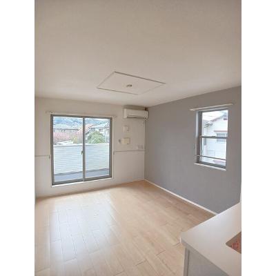 サンティエ 201【管理NO：1-020987901-02010】 ★家具家電は申し込み後に搬入しますの物件写真2