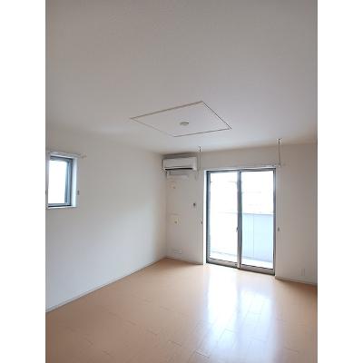 リコルディーオ 201【管理NO：1-020766601-02010】 ★家具家電は申し込み後に搬入しますの物件写真2