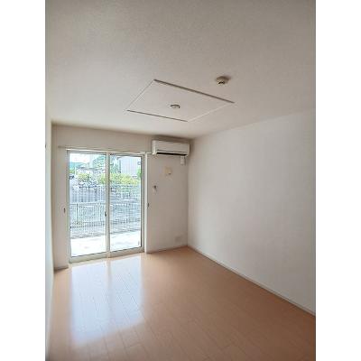 ルラーシュⅡ 103【管理NO：1-019313002-01030】 ★家具家電は申し込み後に搬入します★の物件写真2