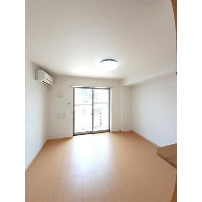 グレイスハイムⅥ 203【管理NO：1-018875401-02030】 ★家具家電は申し込み後に搬入しますの物件写真2