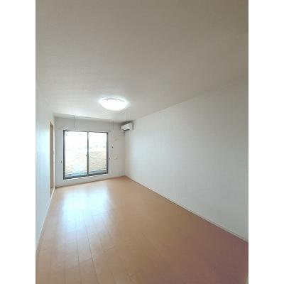 オレンジ窓香 303【管理NO：1-018254701-03030】 ★家具家電は申し込み後に搬入します 2026年07月下旬入居可能の物件写真2