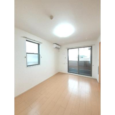 オレンジ窓香 101【管理NO：1-018254701-01010】 ★家具家電は申し込み後に搬入します★ ★2026年10月下旬入居可能★の物件写真2