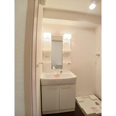 レクサス　Ｅ 101【管理NO：1-016904402-01010】 ★家具家電は申し込み後に搬入します★の物件写真6