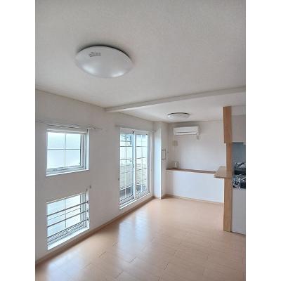 サニーロードＢ 201【管理NO：1-015897202-02010】 ★家具家電は申し込み後に搬入しますの物件写真2