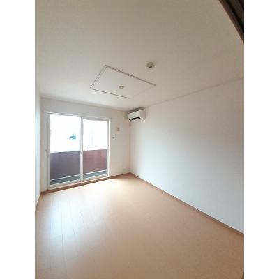 アルドーレ　Ⅱ 102【管理NO：1-014942902-01020】 ★家具家電は申し込み後に搬入しますの物件写真2
