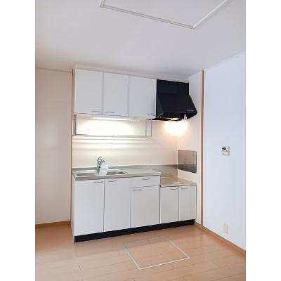 アルドーレ　Ⅰ 101【管理NO：1-014942901-01010】 ★家具家電は申し込み後に搬入しますの物件写真3