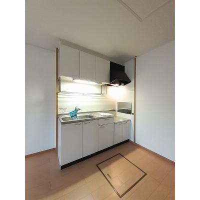 サンリット悠 103【管理NO：1-014562801-01030】 ★家具家電は申し込み後に搬入しますの物件写真3