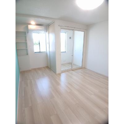 ジャダハウス丸亀　Ａ 102【管理NO：1-026627301-01020】 ★家具家電は申し込み後に搬入します★の物件写真2