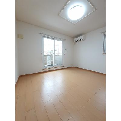 カーサ　フェリーチェ　Ⅱ 204【管理NO：1-014893301-02040】 ★家具家電は申し込み後に搬入しますの物件写真2