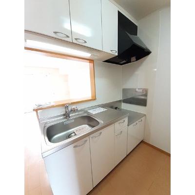 カーサ　フェリーチェ　Ⅱ 103【管理NO：1-014893301-01030】 ★家具家電は申し込み後に搬入します★の物件写真3