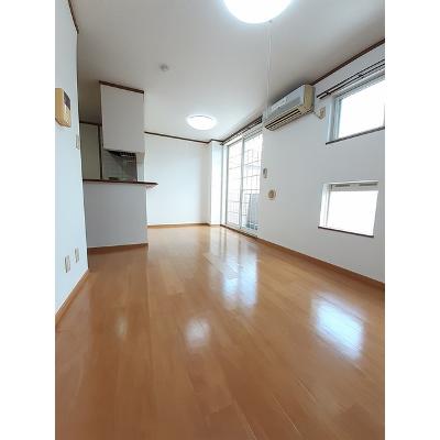 シャン・ミリュー　ⅠＢ 203【管理NO：1-011689102-02030】 ★家具家電は申し込み後に搬入します★の物件写真2