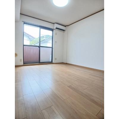 ホワイト・リバー 202【管理NO：1-010797901-02020】 ★家具家電は申し込み後に搬入します★の物件写真2