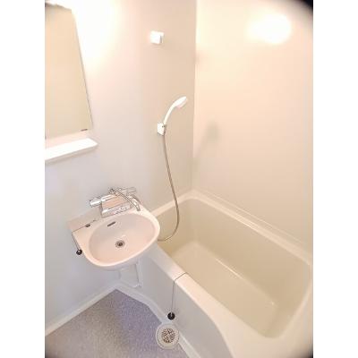 エルディムチェリー 205【管理NO：1-002632301-02050】 ★家具家電は申し込み後に搬入します★の物件写真4