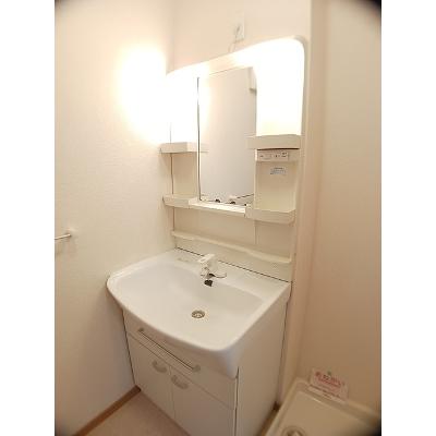エマールカモガワ 103【管理NO：1-013550601-01030】 ★家具家電は申し込み後に搬入しますの物件写真6