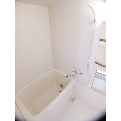 メゾン・カルフール 102【管理NO：1-010934701-01020】 ★家具家電は申し込み後に搬入しますの物件写真4