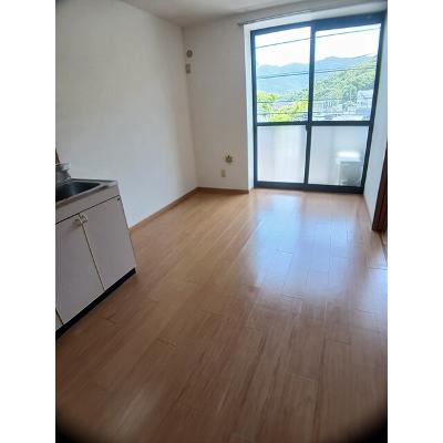 サニーハイム江尻 204【管理NO：1-007920401-02040】 ★家具家電は申し込み後に搬入しますの物件写真2