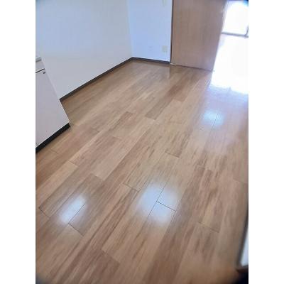 ローフィルド 103【管理NO：1-007619701-01030】 ★家具家電は申し込み後に搬入します★の物件写真2
