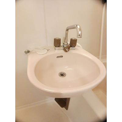 エルディムピーチ 201【管理NO：1-001625101-02010】 ★家具家電は申し込み後に搬入します★の物件写真6